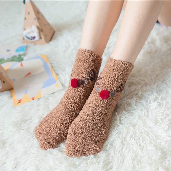Weihnachts-Socken im Geschenkbox-Design | Flauschige Haus- & Kuschelsocken | Universalgröße