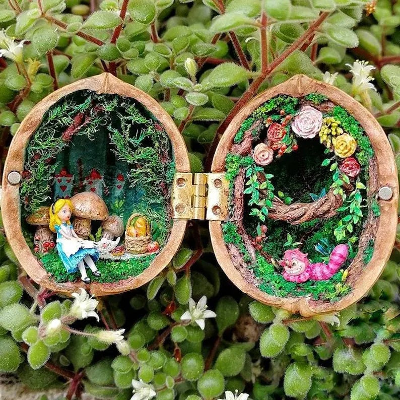 Miniatur Häuschen aus Walnussschale | Handgefertigt | Mit Licht