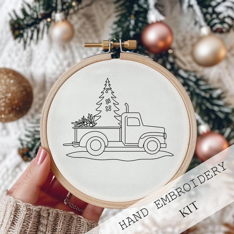 Stickset Winter Schneedorf | Komplettset mit Stickrahmen, Garn & Anleitung | Anfängerfreundlich