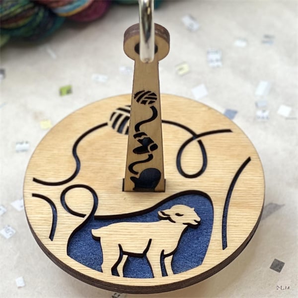 Yarn holder Garnhalter | Drehbare Spindel | Holz & BPA-freier Kunststoff | 12 cm