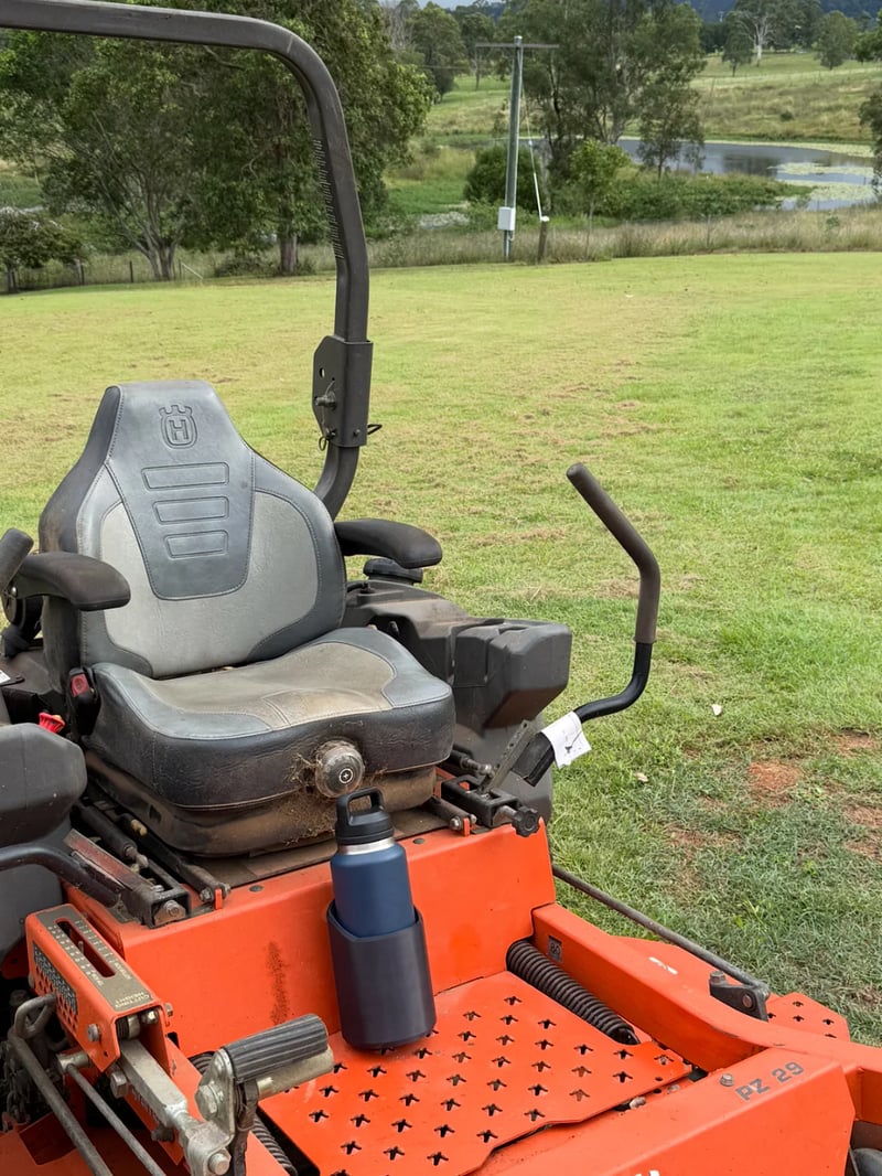 Magnetische Flaschenhalterung | Starker Magnet & Rutschfester Halt | 3D-gedruckt & UV-beständig | Für Werkstatt & Fahrzeug