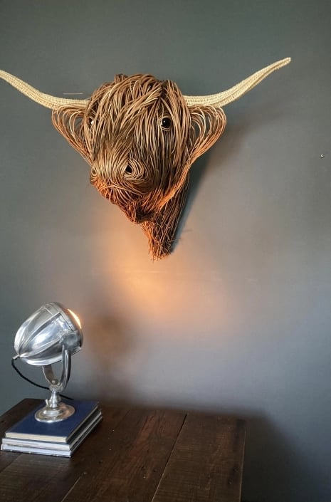 Handgefertigte Wanddeko | Resin Skulptur „Feeling Highland Cattle“ | Einzigartige Kunst für Wohnzimmer & Büro