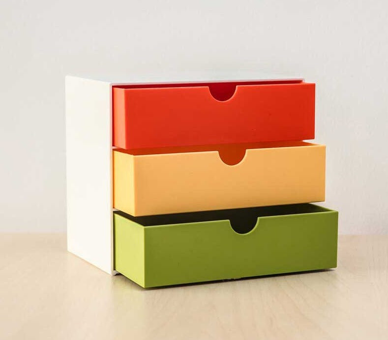 Minimalistische Schublade für den Schreibtisch