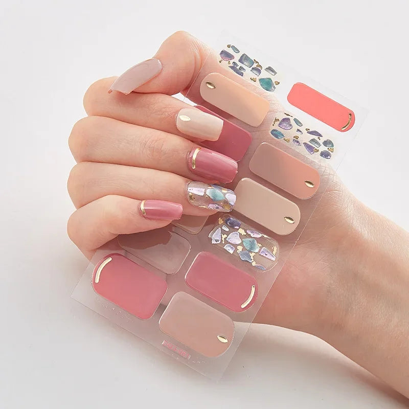 Weihnachtliche Nagelsticker | Festliche Designs | Einfach aufzutragen