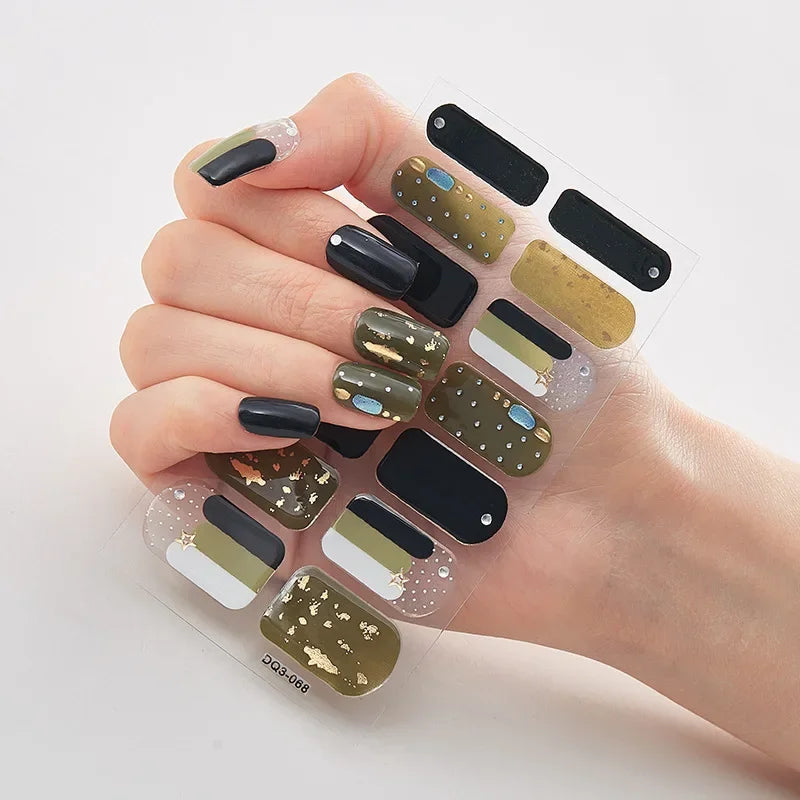 Weihnachtliche Nagelsticker | Festliche Designs | Einfach aufzutragen