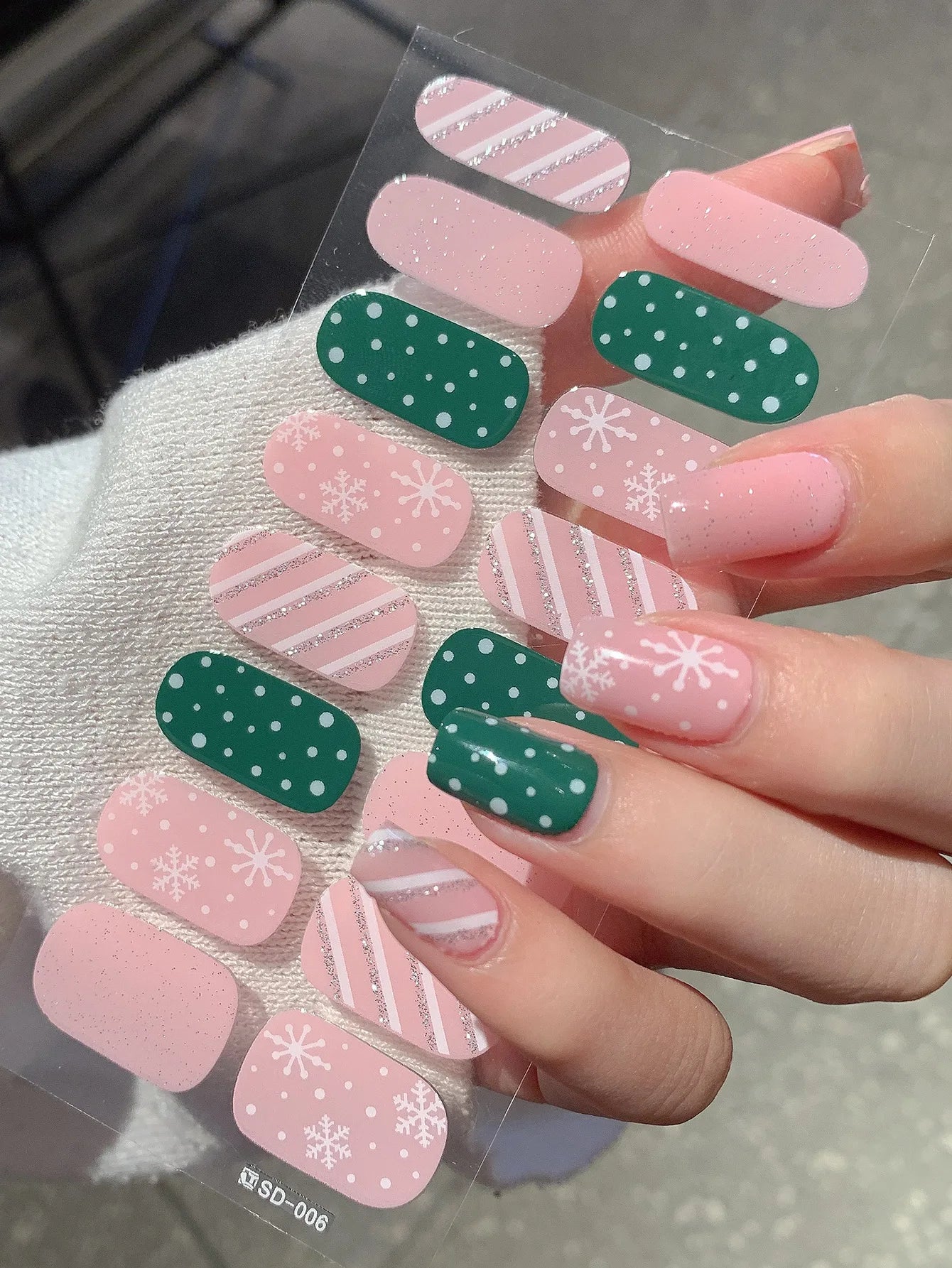 Weihnachtliche Nagelsticker | Festliche Designs | Einfach aufzutragen