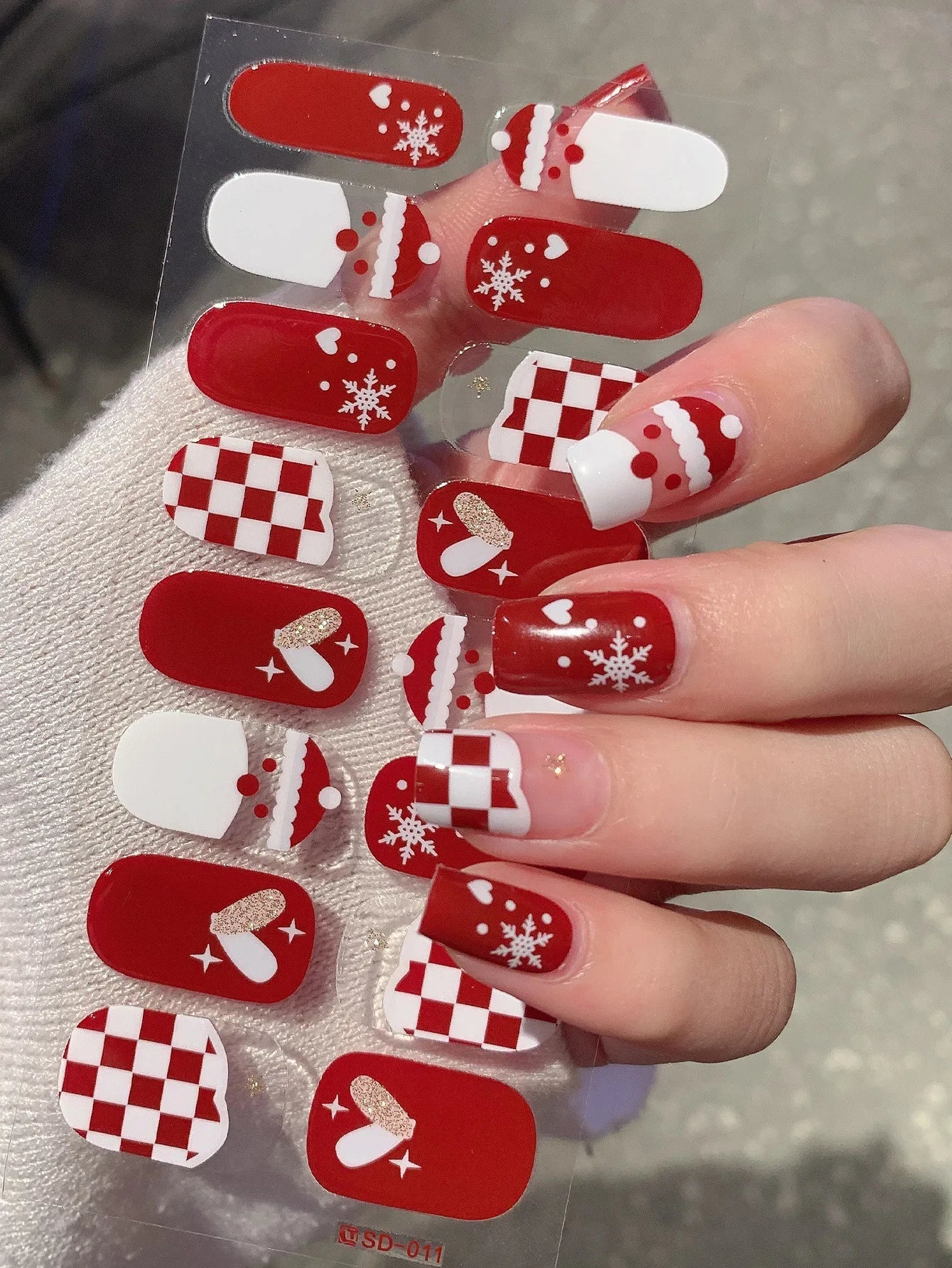 Weihnachtliche Nagelsticker | Festliche Designs | Einfach aufzutragen