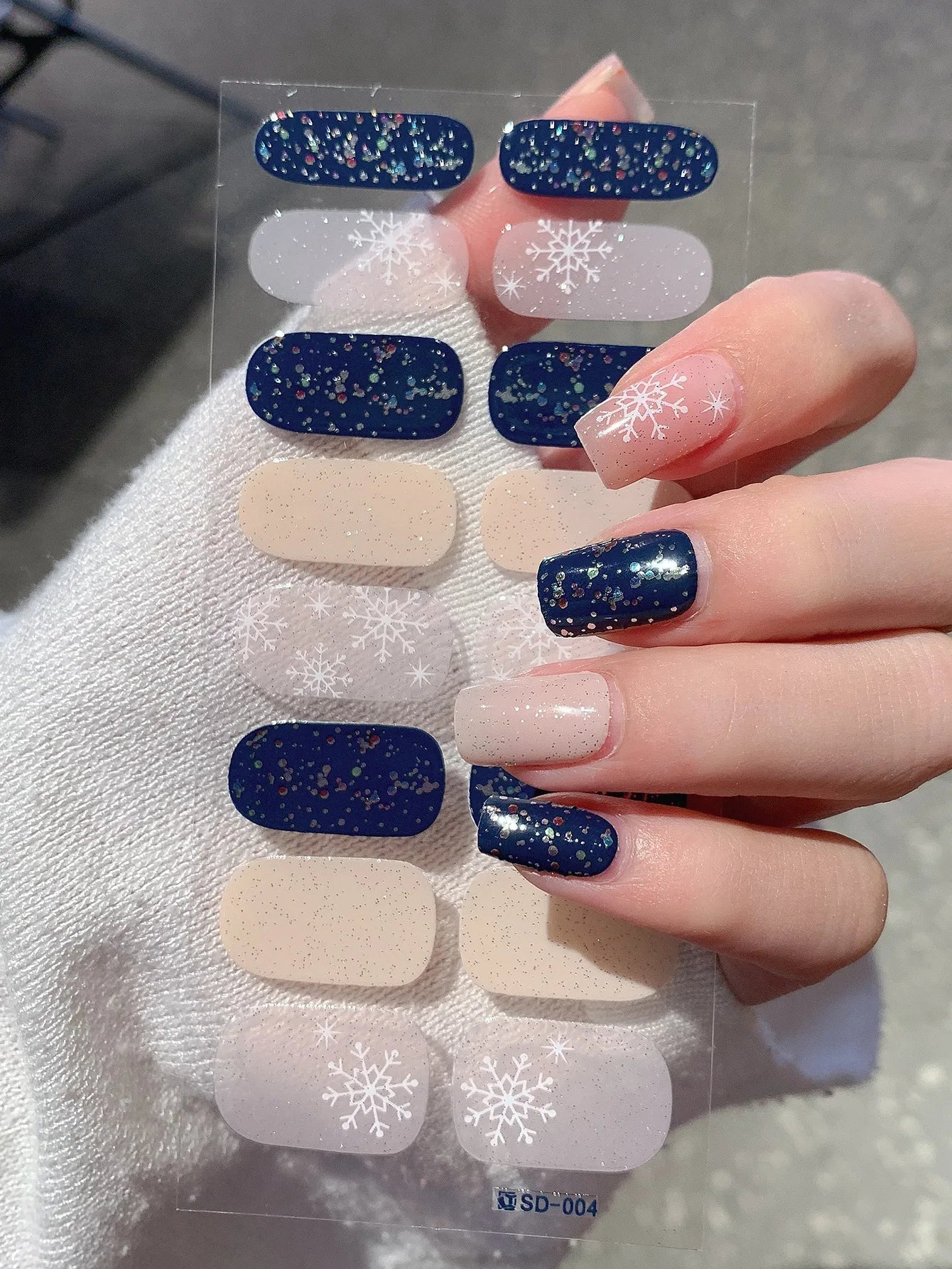 Weihnachtliche Nagelsticker | Festliche Designs | Einfach aufzutragen