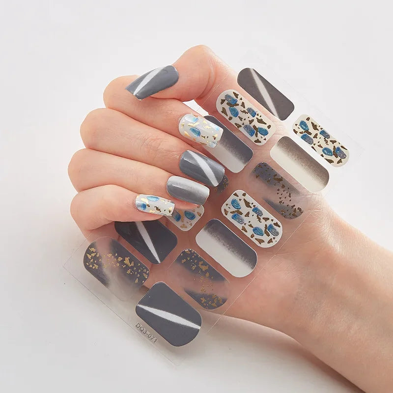 Weihnachtliche Nagelsticker | Festliche Designs | Einfach aufzutragen
