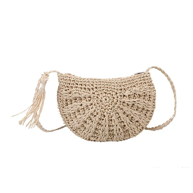 Boho Halbmond Tasche | Handgewebte Stroh Schultertasche | Sommerlich & Leicht | Mit Quasten