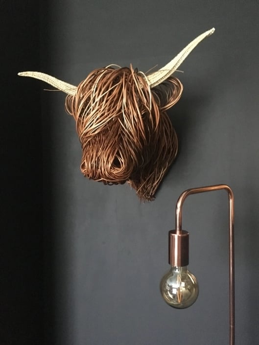 Handgefertigte Wanddeko | Resin Skulptur „Feeling Highland Cattle“ | Einzigartige Kunst für Wohnzimmer & Büro