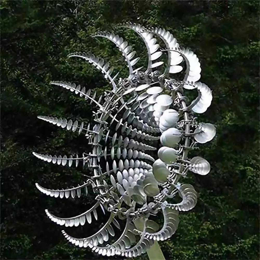 Einzigartige und magische Metallwindmühle